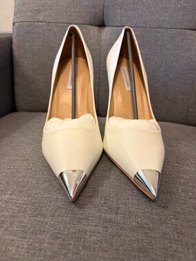 NEW Saks Fifth Avenue Ivory Leather Pumps Metal Cap Toe Stiletto Heels Size 10